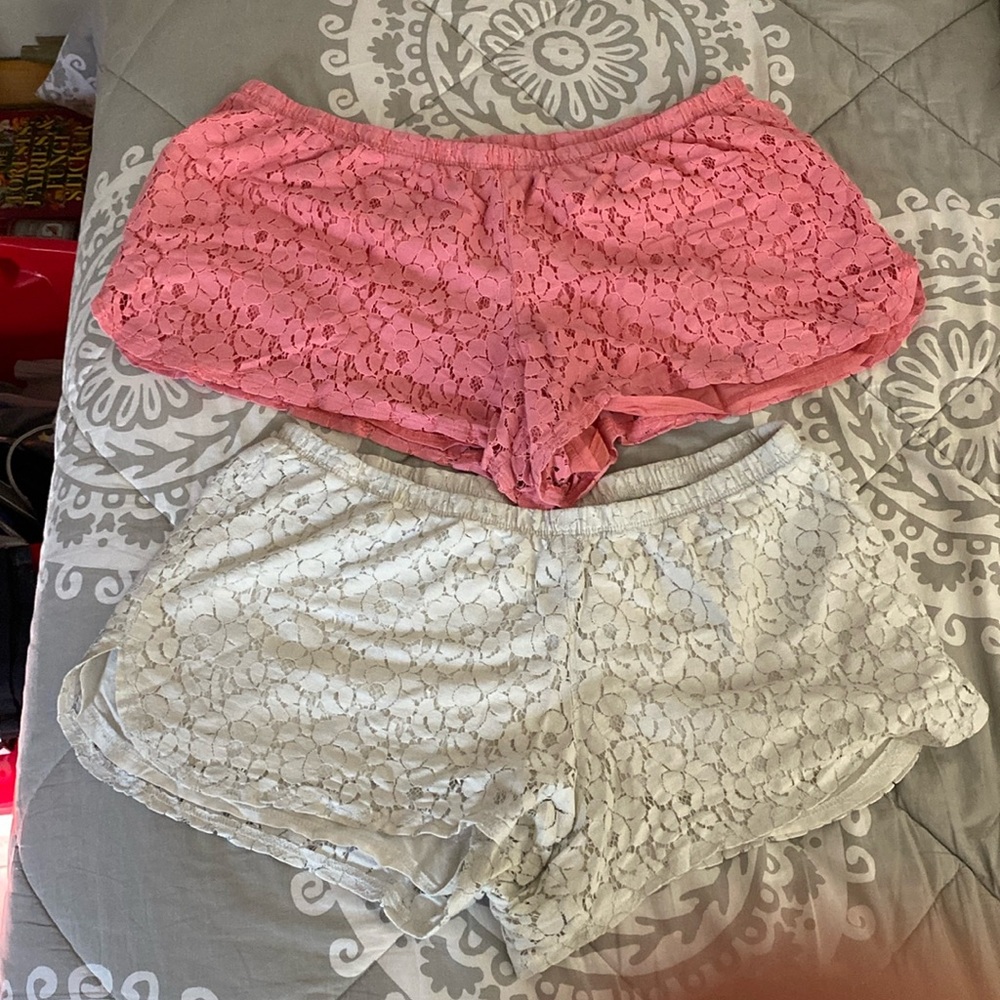 2 Pairs of Lacy Shorts Size L/XL